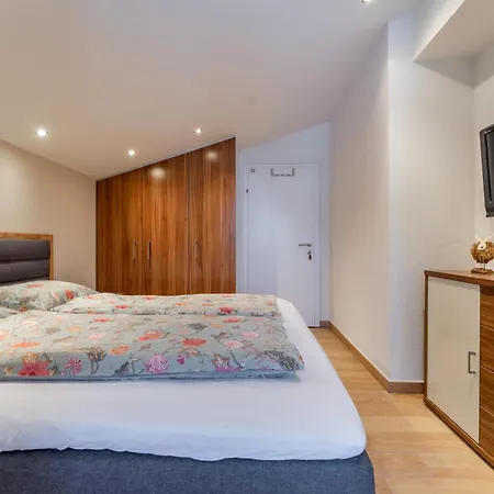 Residenz Am Erzbach 3 Apartament *