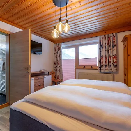 Residenz Am Erzbach 3 *