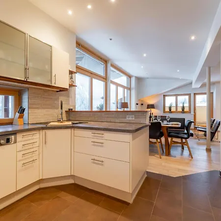 Residenz Am Erzbach 3 *