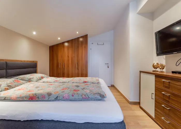 Residenz Am Erzbach 3 Appartement *